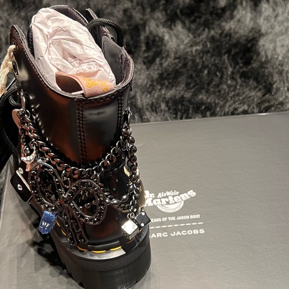 Marc Jacobs X Dr. Marten - Picture 9 of 10